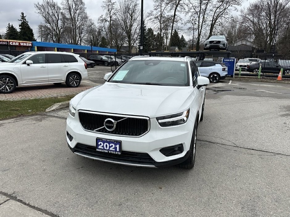 2021 Volvo XC40 Momentum-3