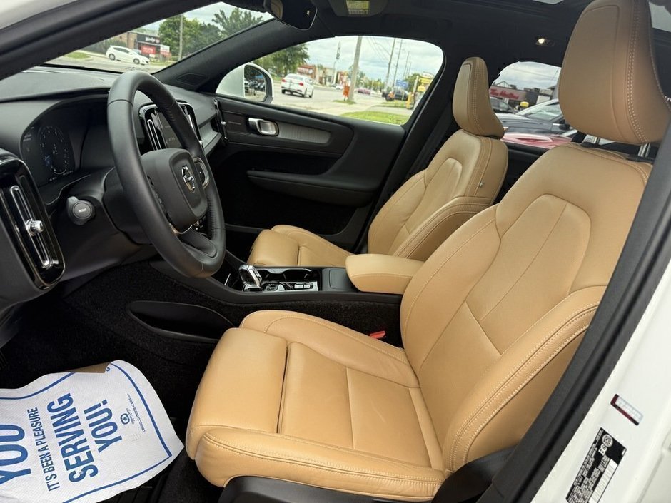 2021 Volvo XC40 Inscription-11