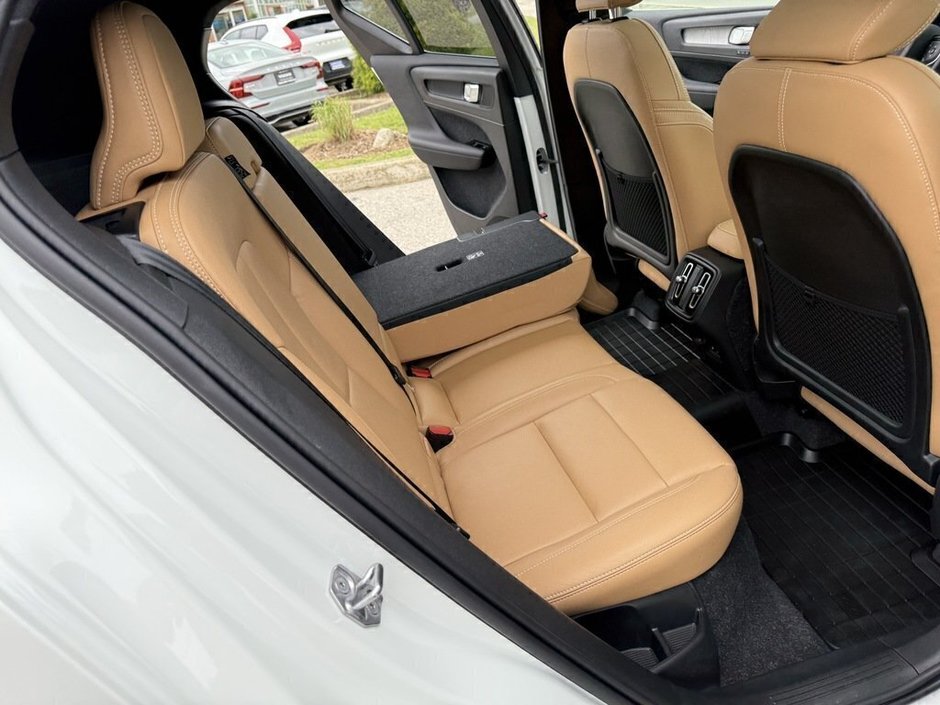 2021 Volvo XC40 Inscription-16