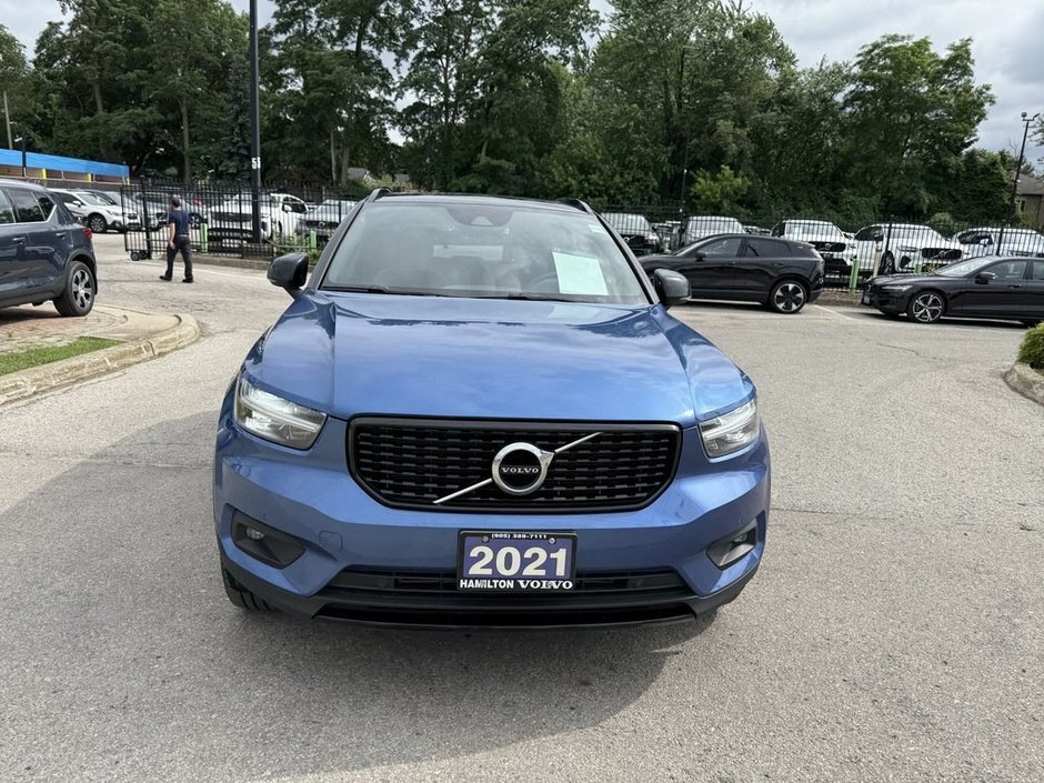 2021 Volvo XC40 R-Design-3
