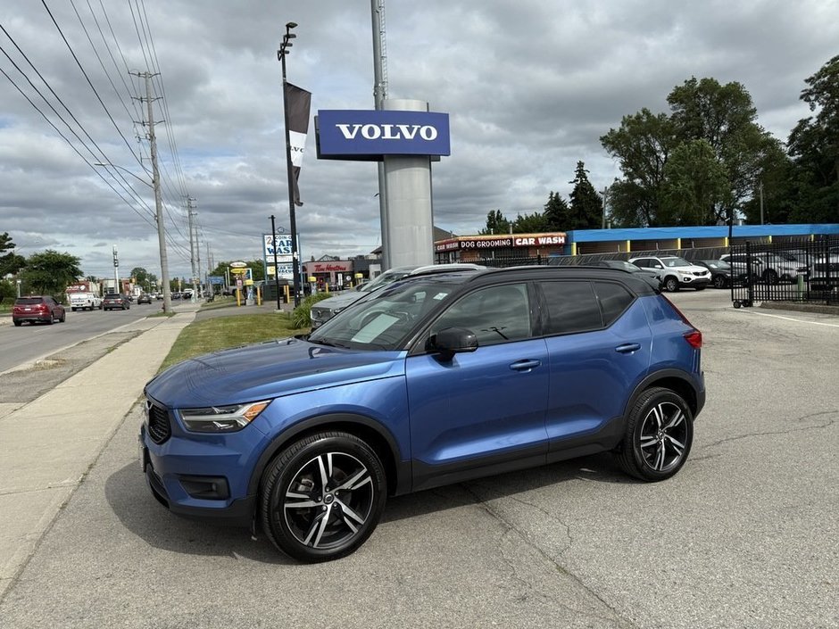 2021 Volvo XC40 R-Design-0