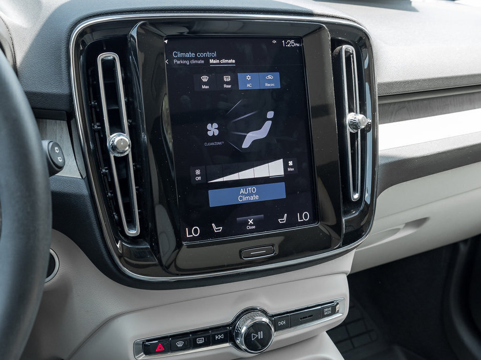 2022 Volvo XC40 Inscription-19