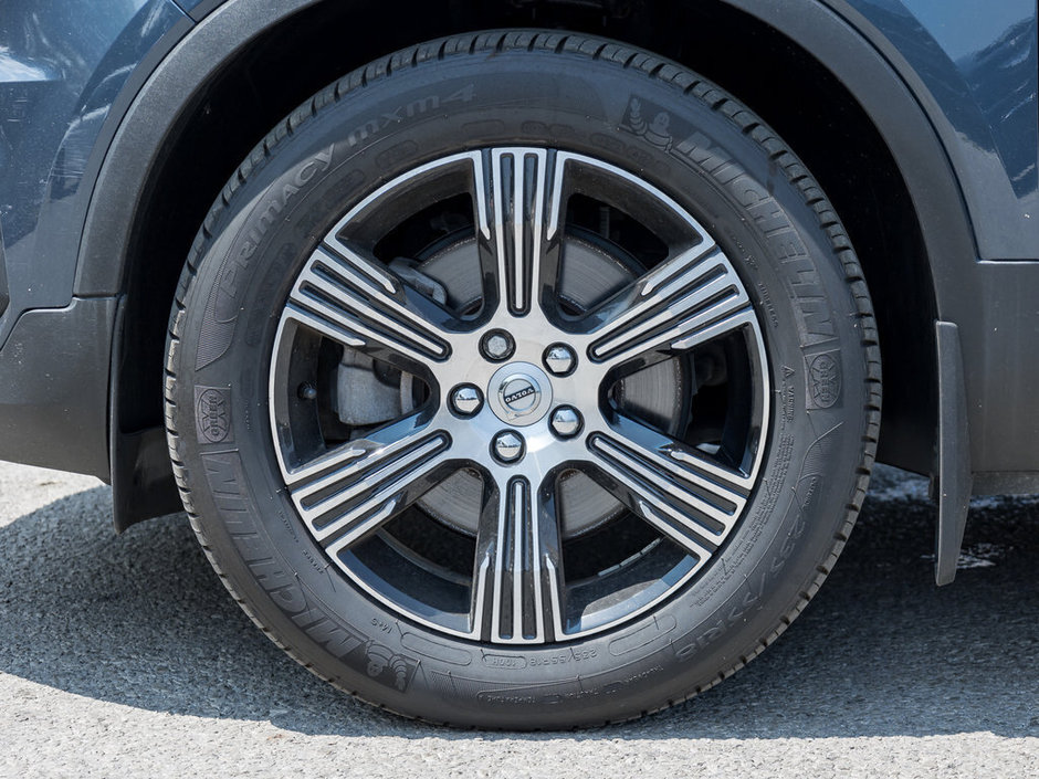 2022 Volvo XC40 Inscription-3