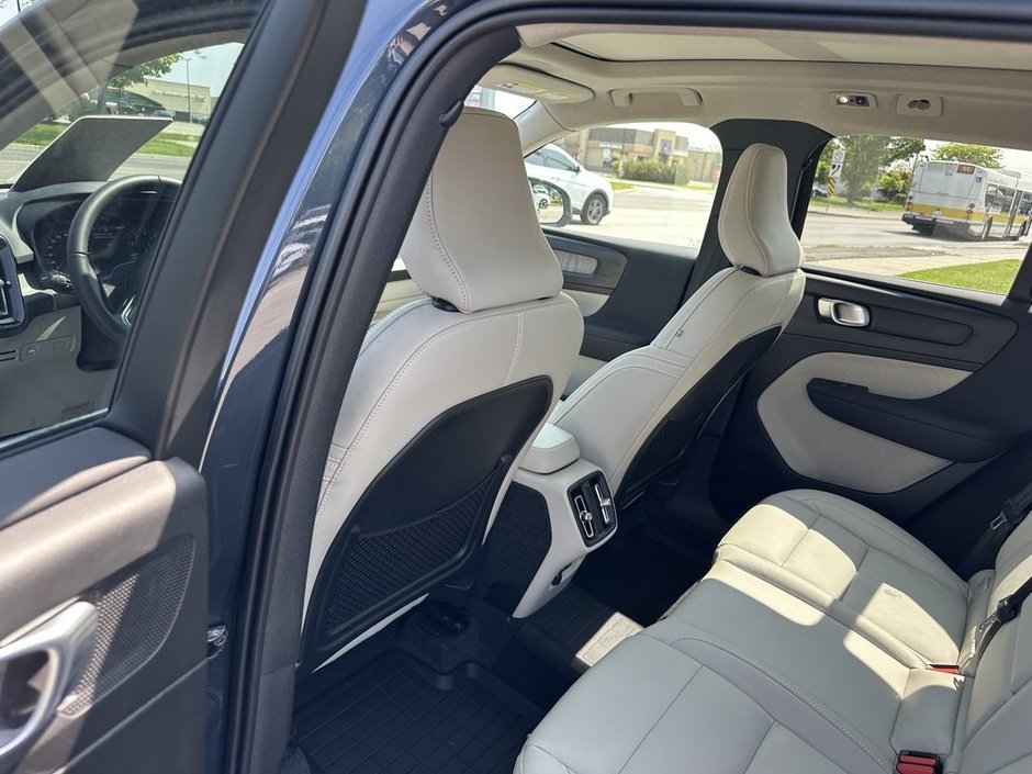 2022 Volvo XC40 Inscription-12