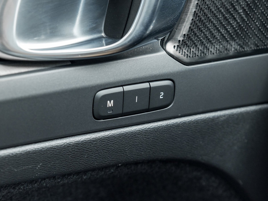 2022 Volvo XC40 Inscription-16