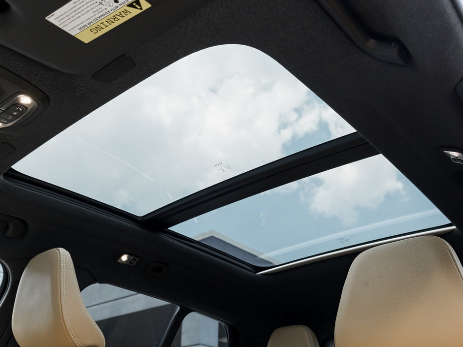 2022 Volvo XC40 Inscription-24