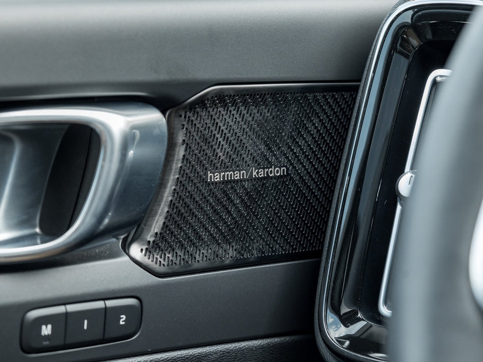 2022 Volvo XC40 Inscription-17