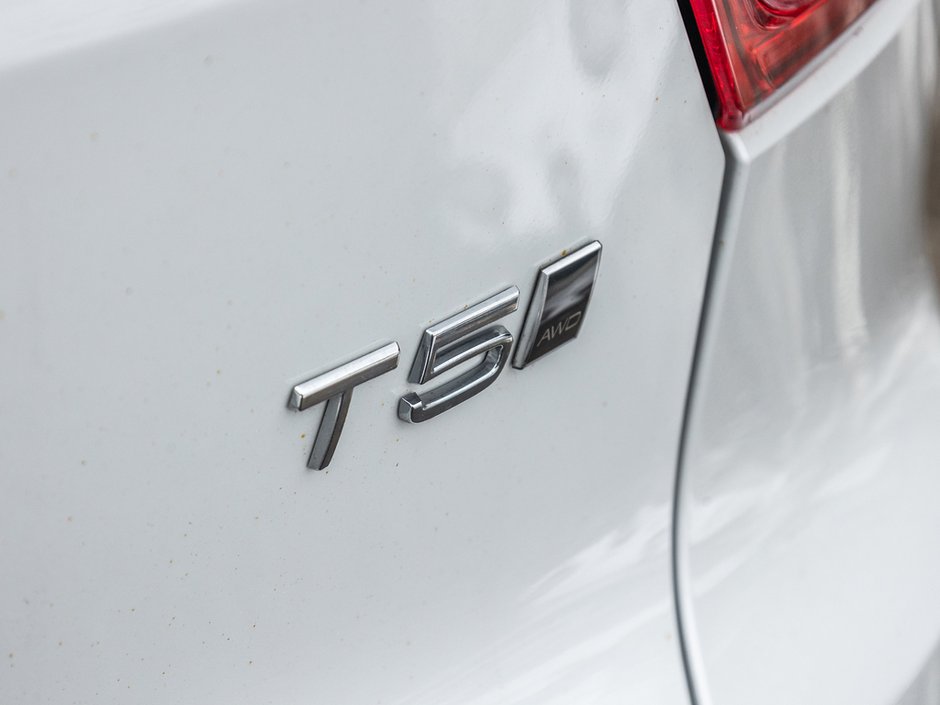 2022 Volvo XC40 R-Design-6