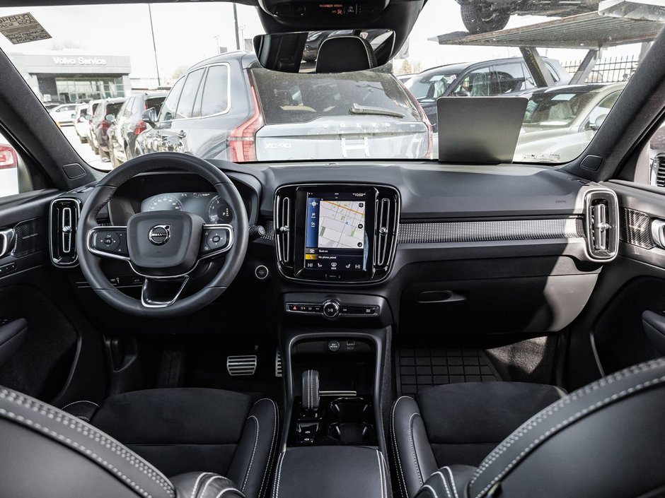 2022 Volvo XC40 R-Design-26
