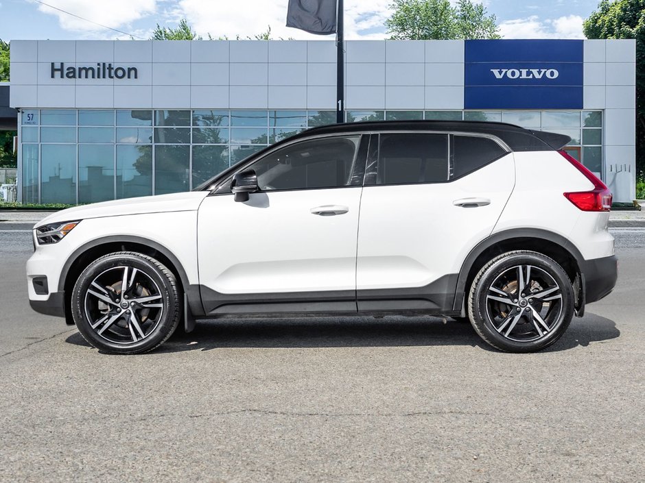 2022 Volvo XC40 R-Design-2