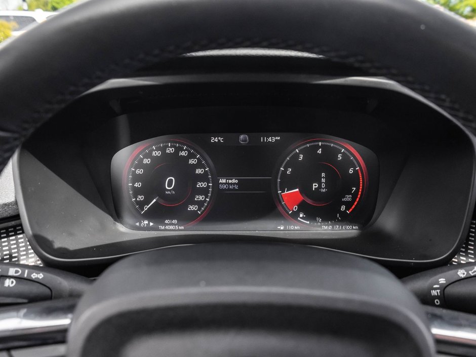 2022 Volvo XC40 R-Design-10