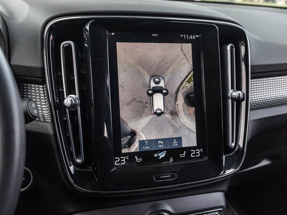 2022 Volvo XC40 R-Design-17