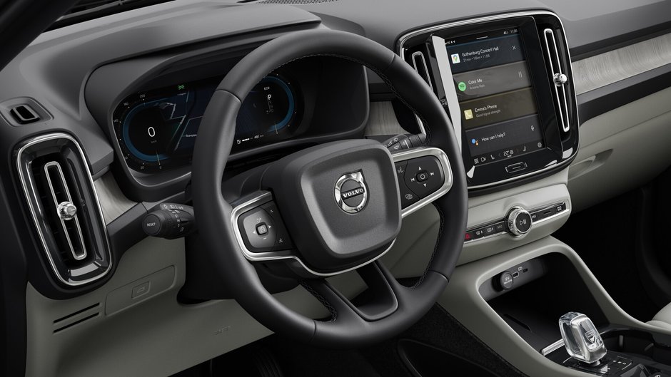 2025 Volvo XC40 Ultra Dark Theme-11
