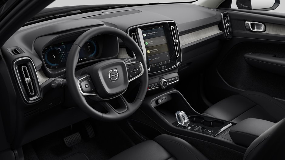 2025 Volvo XC40 Plus Bright Theme-7
