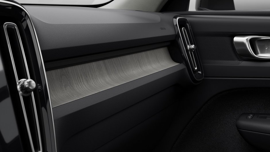 2025 Volvo XC40 Plus Bright Theme-6