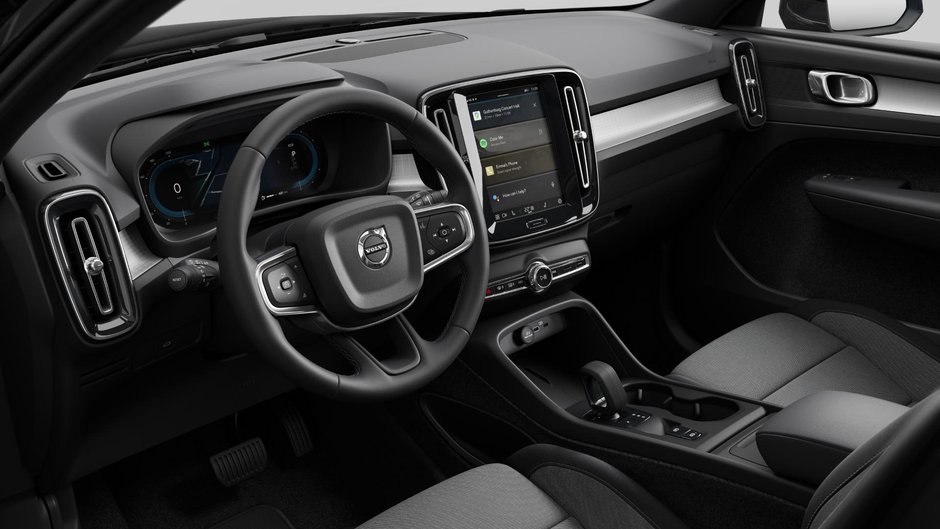 2025 Volvo XC40 Core Bright Theme-7