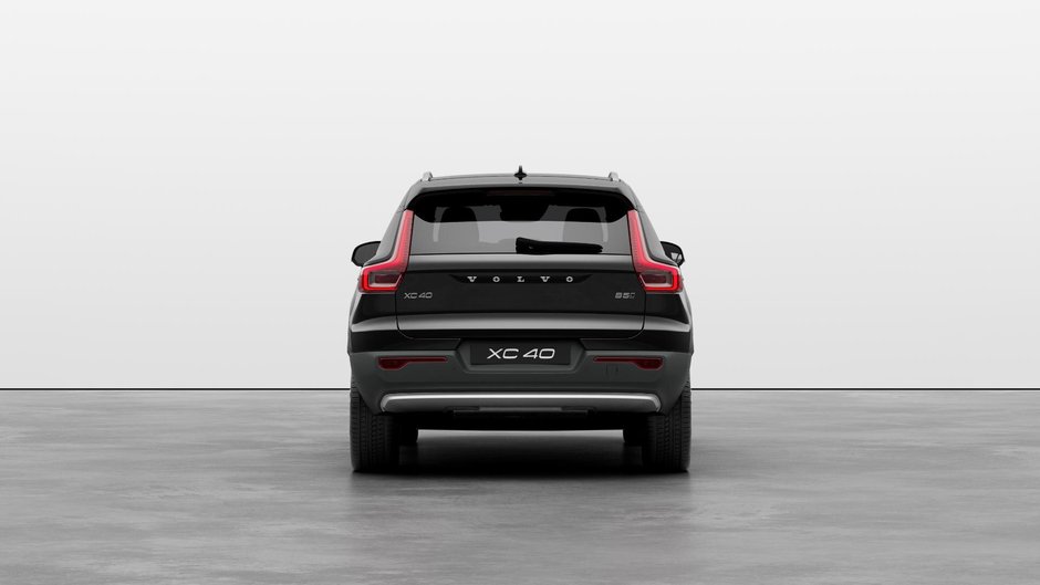 2025 Volvo XC40 Core Bright Theme-3
