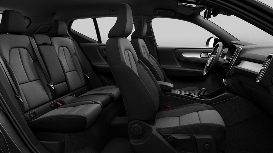 2025 Volvo XC40 Core Bright Theme-10