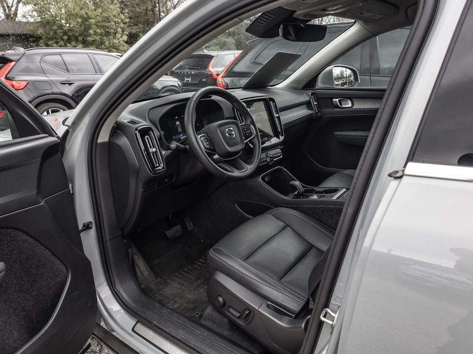 2025 Volvo XC40 Core Bright Theme-6
