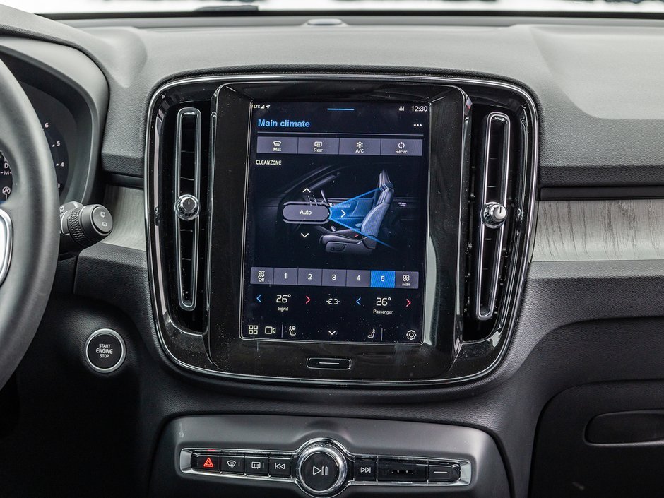 2025 Volvo XC40 Core Bright Theme-23