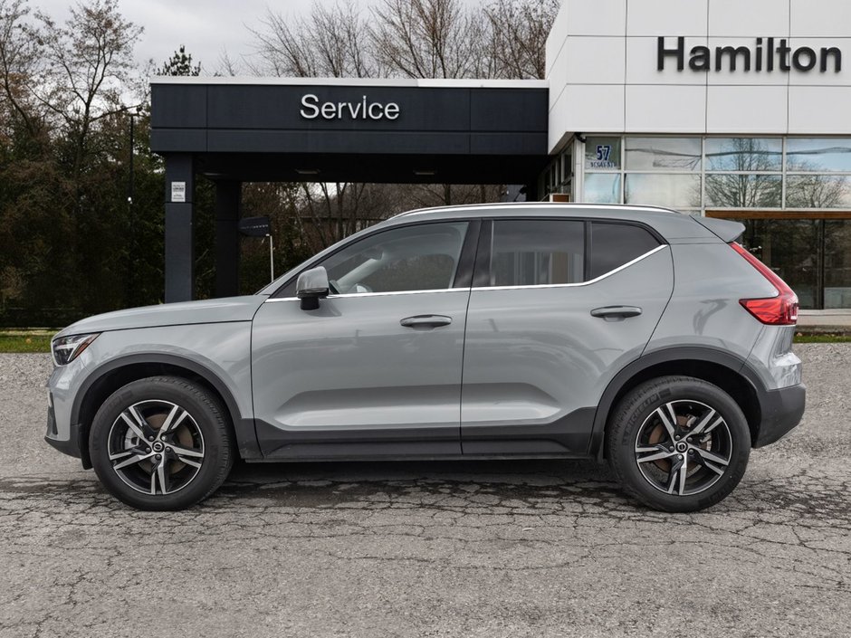 2025 Volvo XC40 Core Bright Theme-2