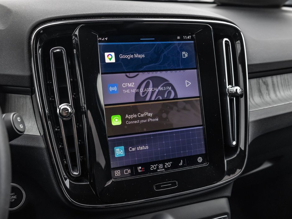 2025 Volvo XC40 Core Bright Theme-17