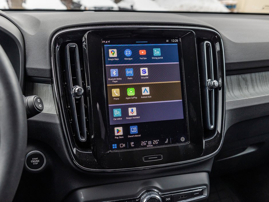 2025 Volvo XC40 Core Bright Theme-17