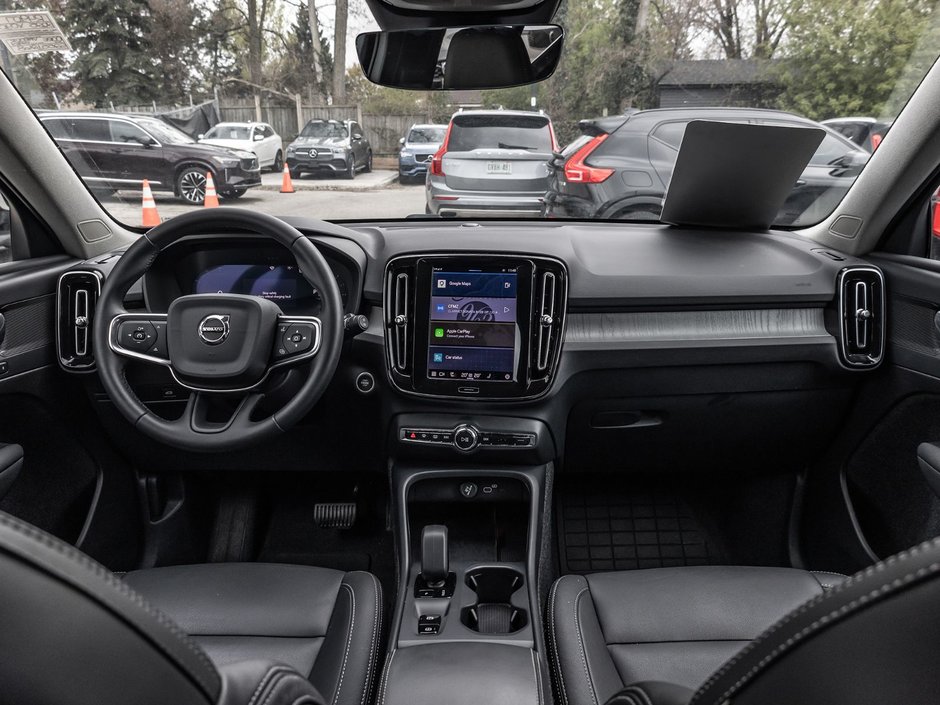 2025 Volvo XC40 Core Bright Theme-21