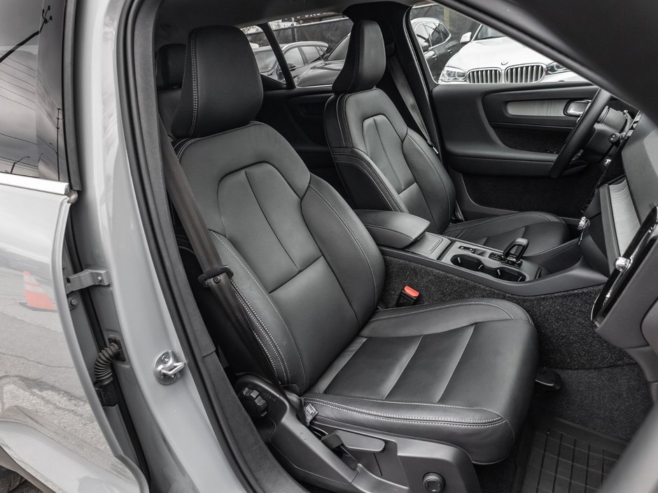 2025 Volvo XC40 Core Bright Theme-20