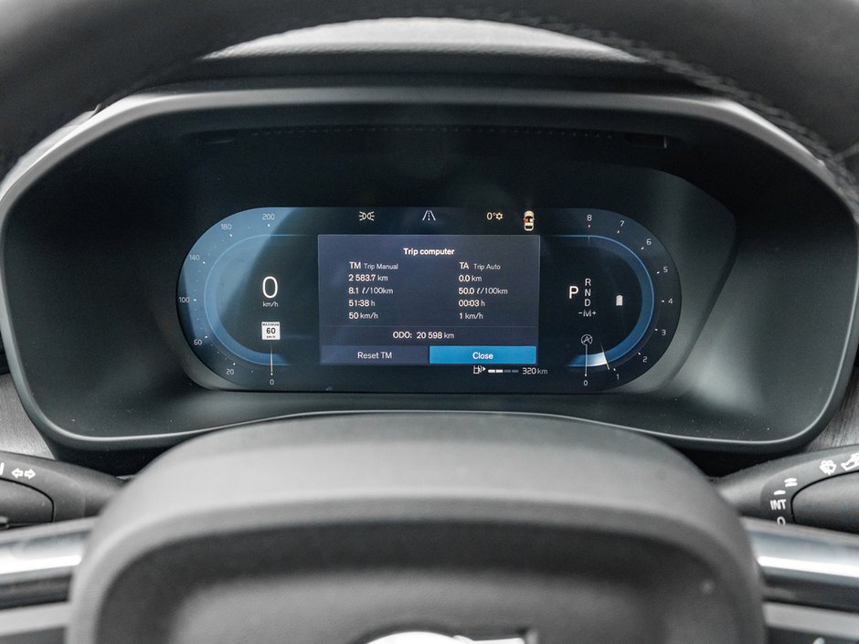 2025 Volvo XC40 Plus Dark Theme-8