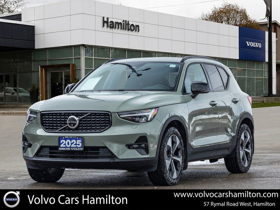 2025 Volvo XC40 Plus Dark Theme-0