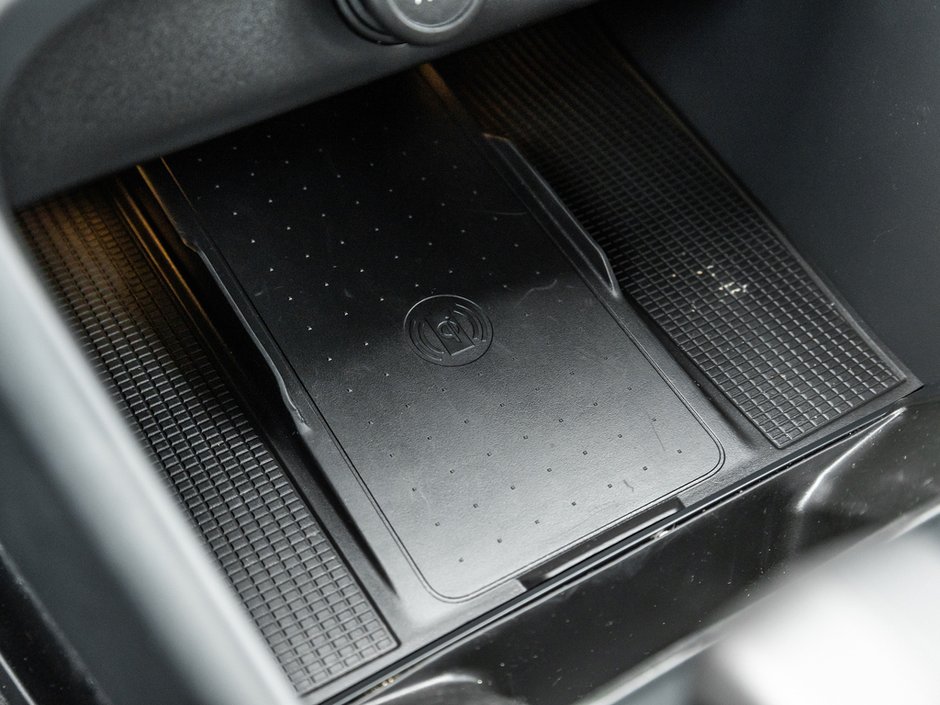 2025 Volvo XC40 Core Bright Theme-17