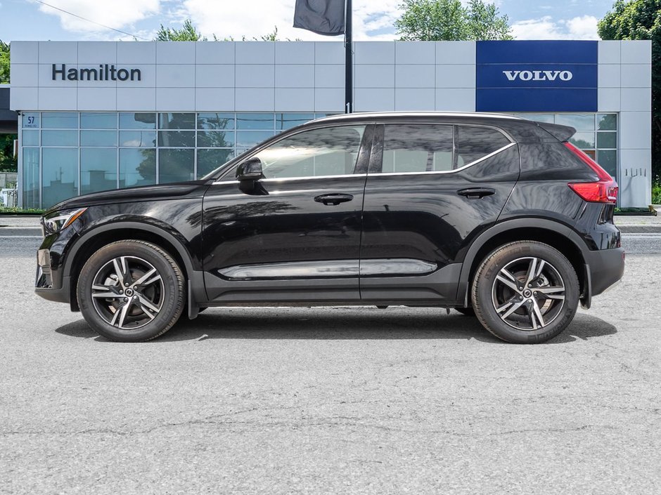2025 Volvo XC40 Core Bright Theme-2