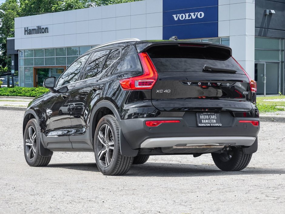 2025 Volvo XC40 Core Bright Theme-4