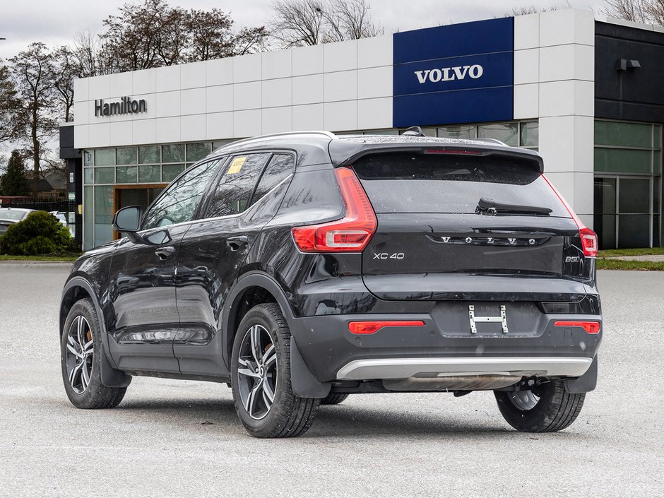 2025 Volvo XC40 Core Bright Theme-4