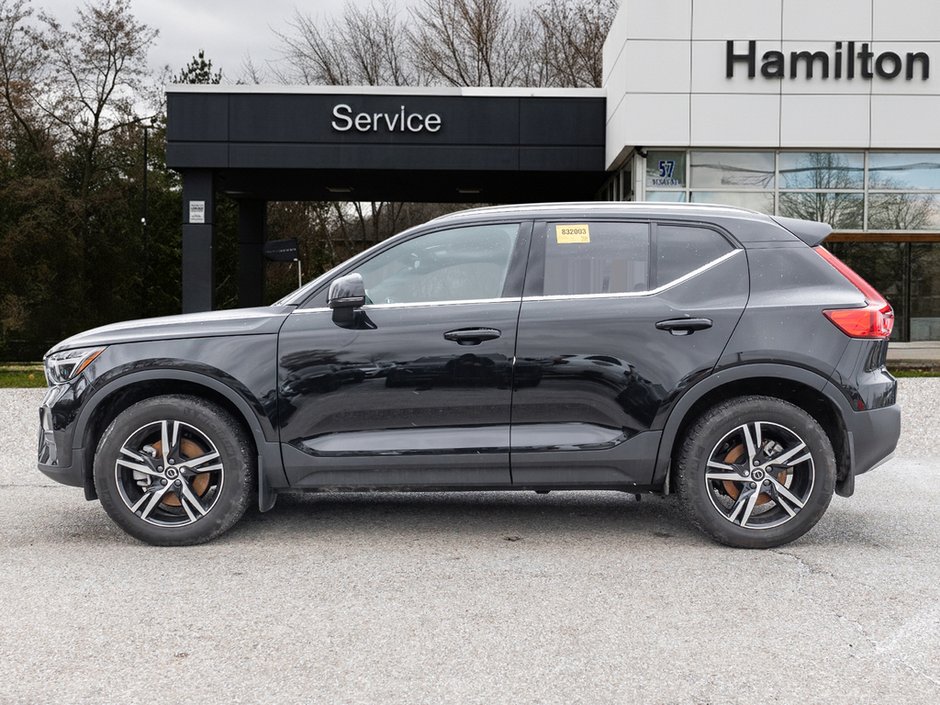 2025 Volvo XC40 Core Bright Theme-2