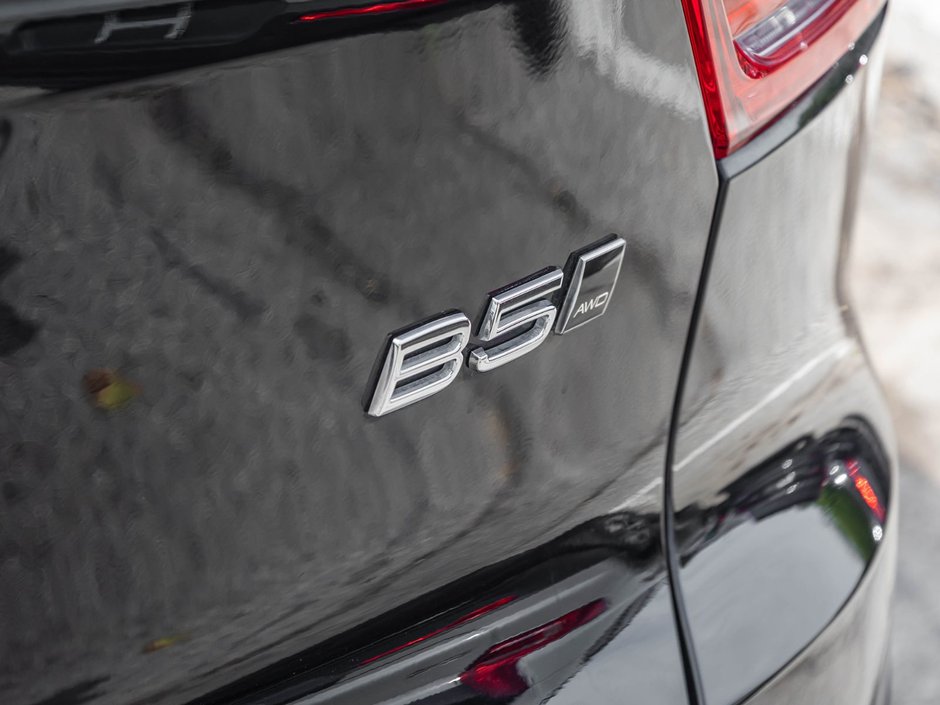 2025 Volvo XC40 Core Bright Theme-7