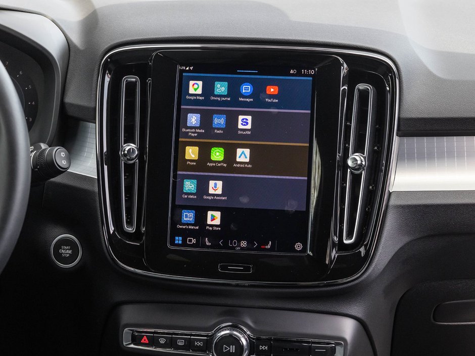 2025 Volvo XC40 Core Bright Theme-25
