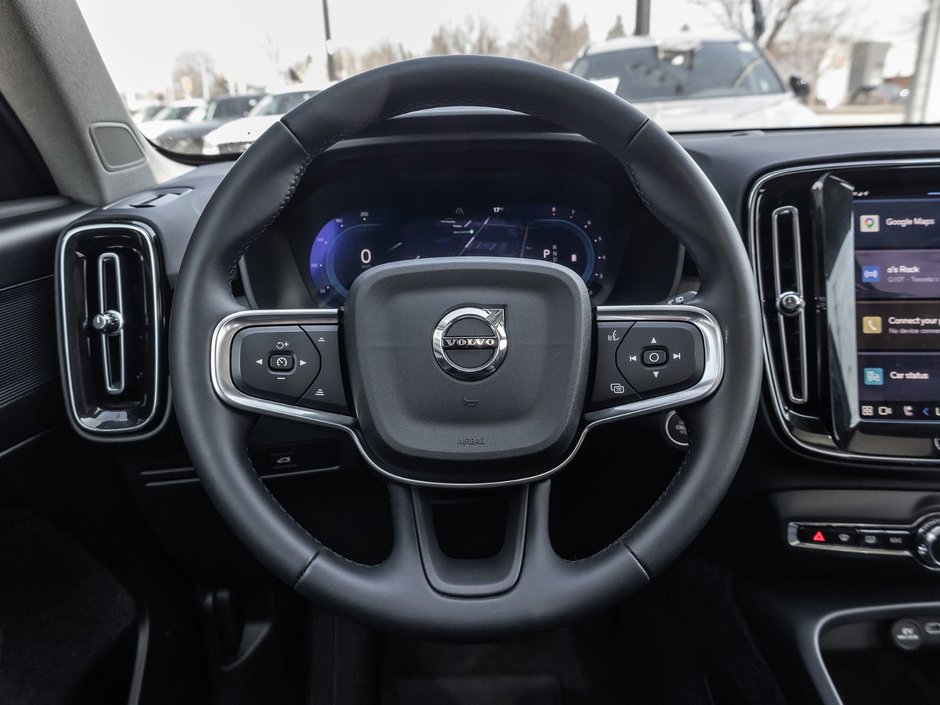 2025 Volvo XC40 Plus Dark Theme-9