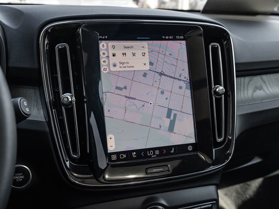 2025 Volvo XC40 Plus Dark Theme-13