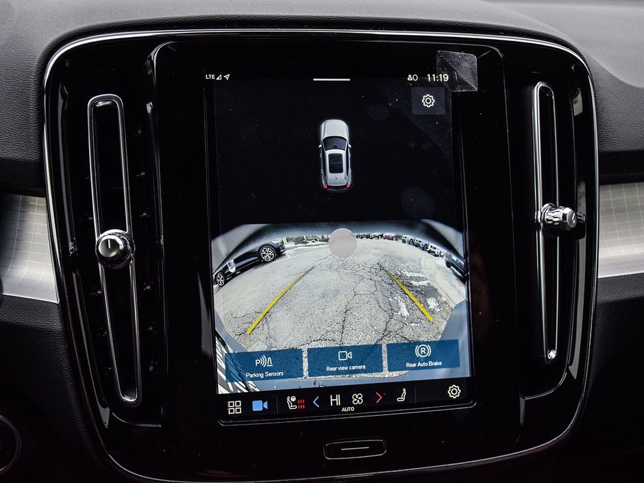 2025 Volvo XC40 Core Bright Theme-22