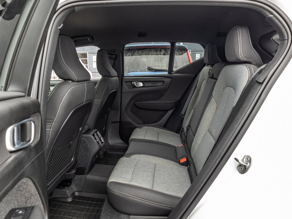 2025 Volvo XC40 Core Bright Theme-22