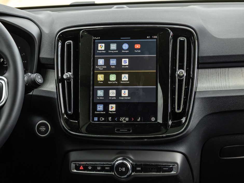 2025 Volvo XC40 Plus Dark Theme-23