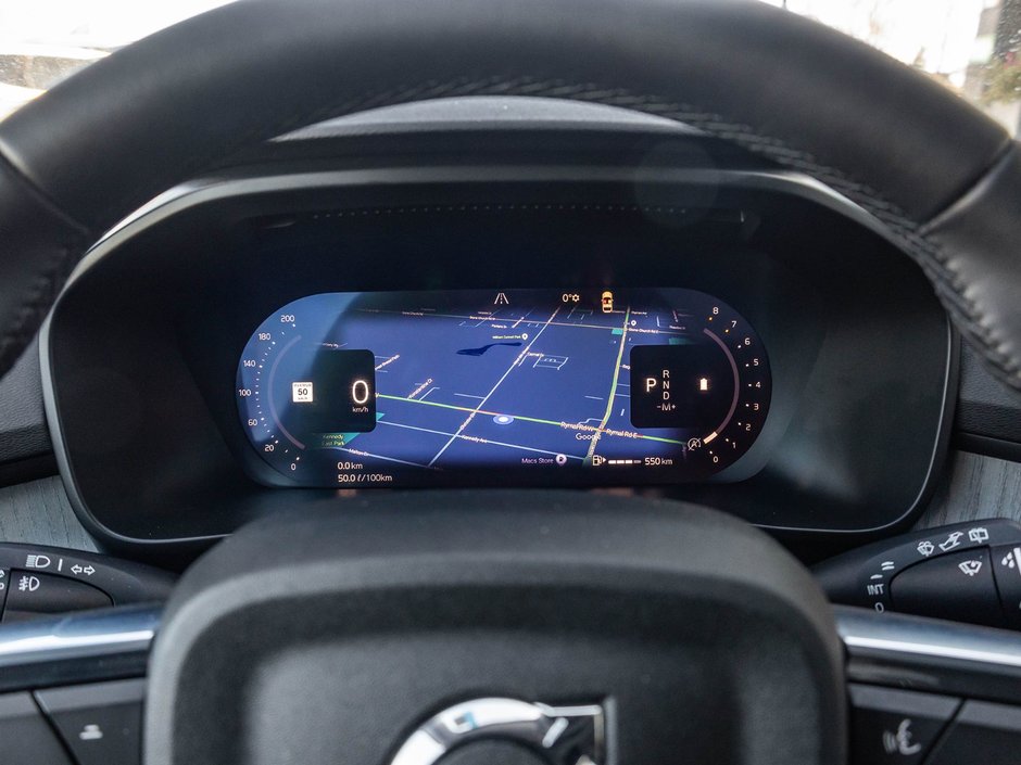 2025 Volvo XC40 Plus Dark Theme-10