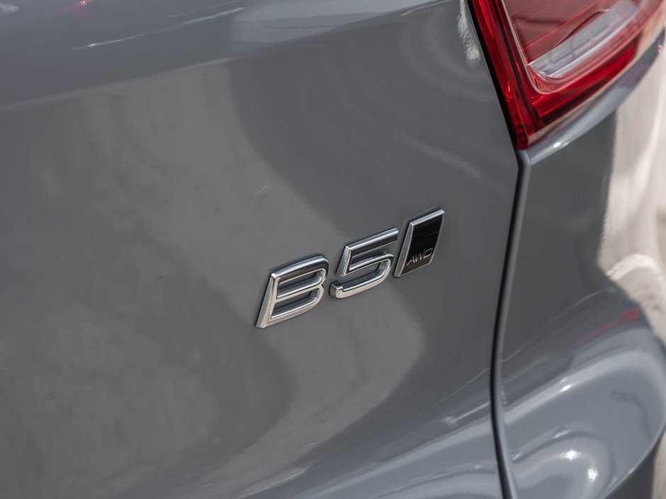2025 Volvo XC40 Core Bright Theme-7