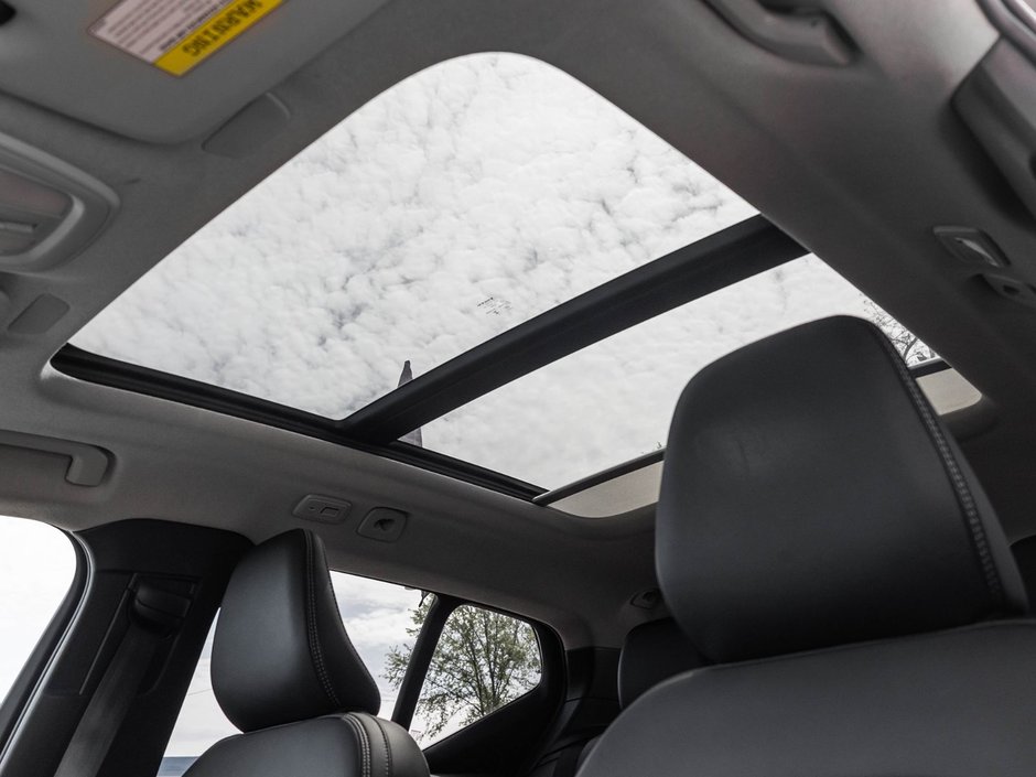 2025 Volvo XC40 Core Bright Theme-20