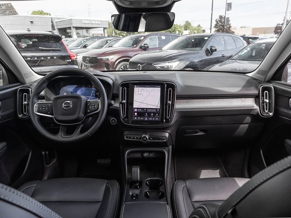 2025 Volvo XC40 Core Bright Theme-23