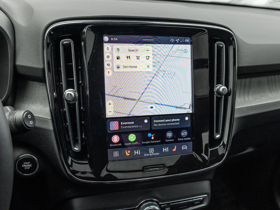 2026 Volvo XC40 Plus Dark Theme-11