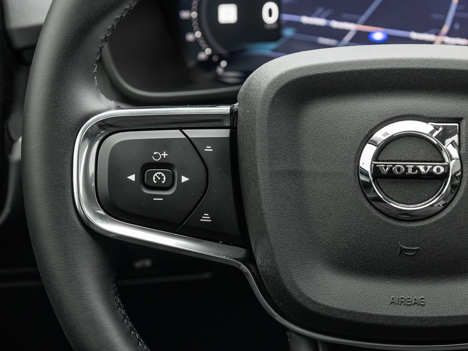 2026 Volvo XC40 Plus Dark Theme-8