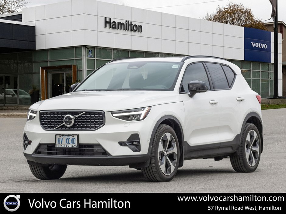 2026 Volvo XC40 Plus Dark Theme-0